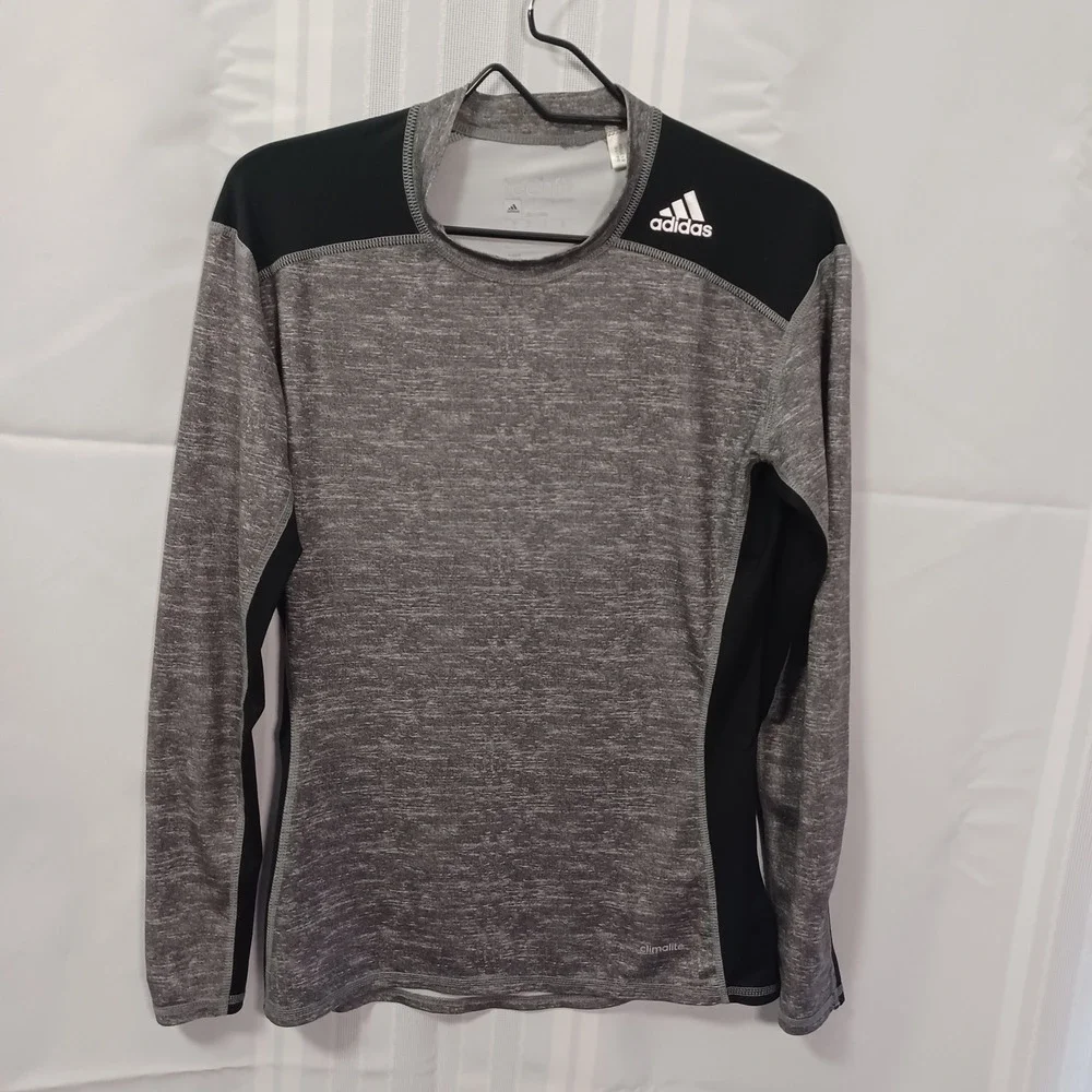 Adidas Techfit Climalite Compression Shirt Mens Small Gray Black Long Slv AY3786